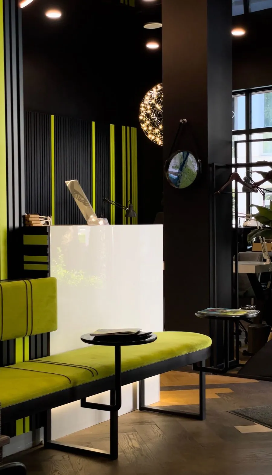 Uzgaidāmā zona ar laima dīvānu IVANNA Nail Studio